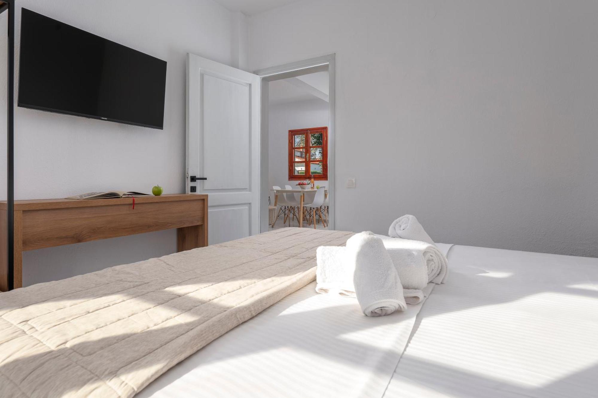 Apartment Eleon &