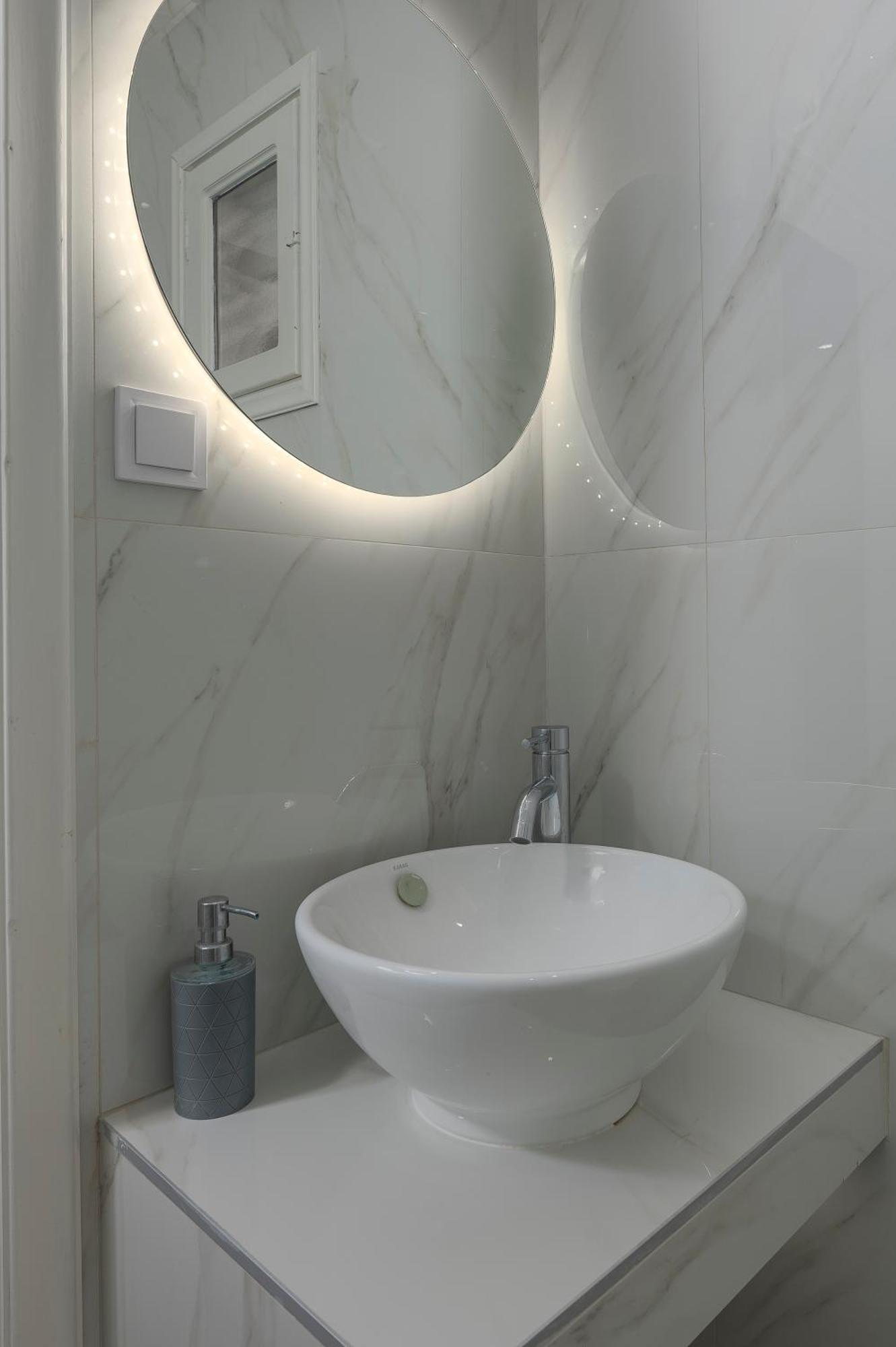 Apartment Eleon &