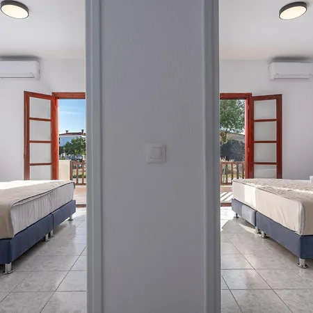 Eleon Suites & Apartments Afytos Exterior photo