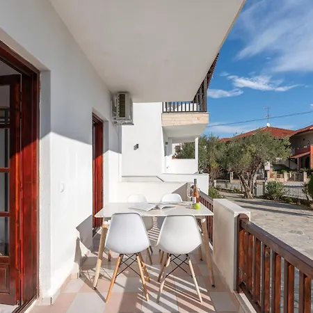 Eleon Suites & Apartments Afytos Exterior photo