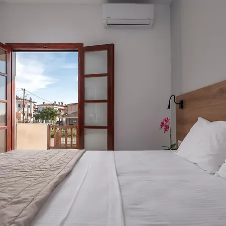 Eleon Suites & Apartments Afytos Exterior photo