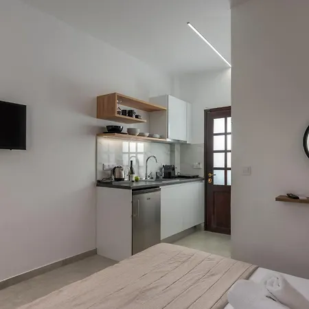 Eleon Suites & Apartments Afytos Exterior photo