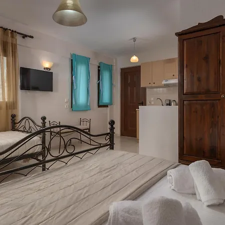 Eleon Suites & Apartments Afytos Exterior photo